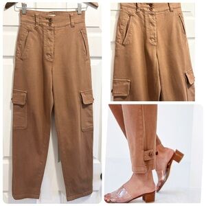 Aritzia WILFRED Free Modern Cargo Pants
Utility Pant Brown Size 00